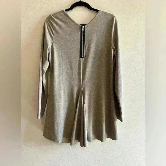 Soft Surroundings Tunic Top Women’s Size Small Tan Long Sleeve Back Zip - Picture 1 of 4